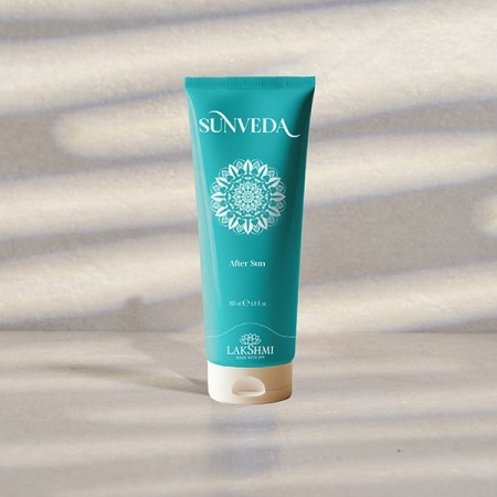 Aftersun LAKSHMI Sunveda Sommermelk - Pre og Post Tan med gulrot og småringblomst (Calendula) 200ml